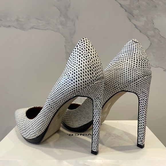 Aldo pointy toe small polka dot white stiletto heal pumps US 9 - Picture 2 of 3